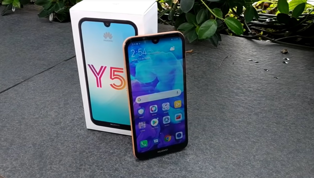 Smartphone Huawei Y5 (2019) - mga pakinabang at kawalan