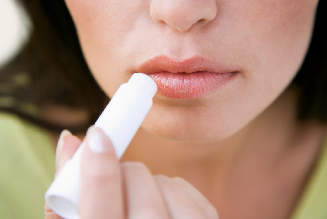 Rating ng pinakamahusay na mga hygienic lipstick para sa 2020